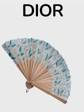 Dior Limited Edition Lucky
Christian Dior Green Summer
Fan Set